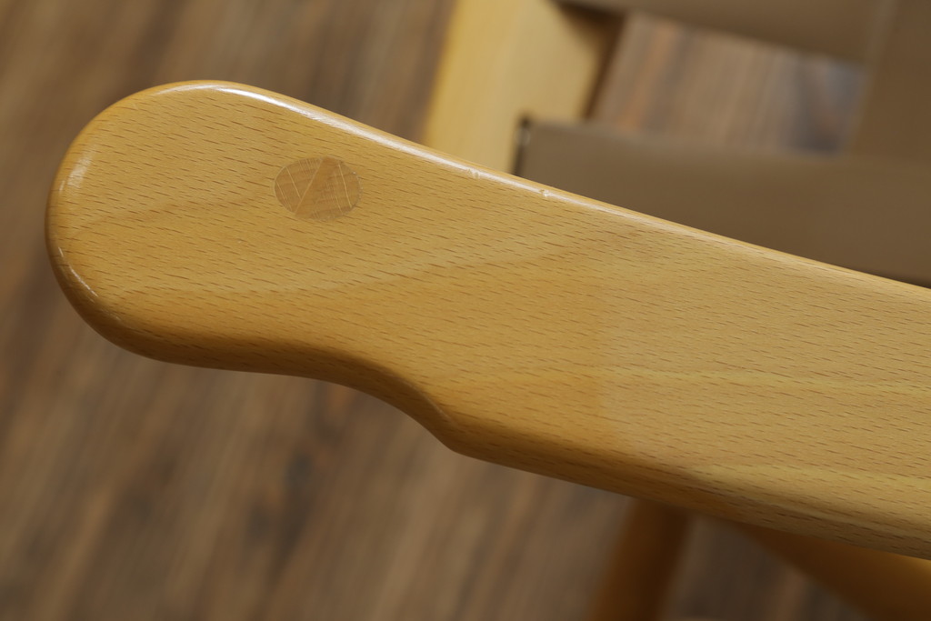 中古　美品　イギリス家具　ERCOL(アーコール)　エバーグリーン　気品のある佇まいが魅力の1人掛けイージーチェア(アームチェア、ラウンジチェア、ソファ、1人掛け、椅子、イス、英国、北欧)(定価約29万円)(R-066170)