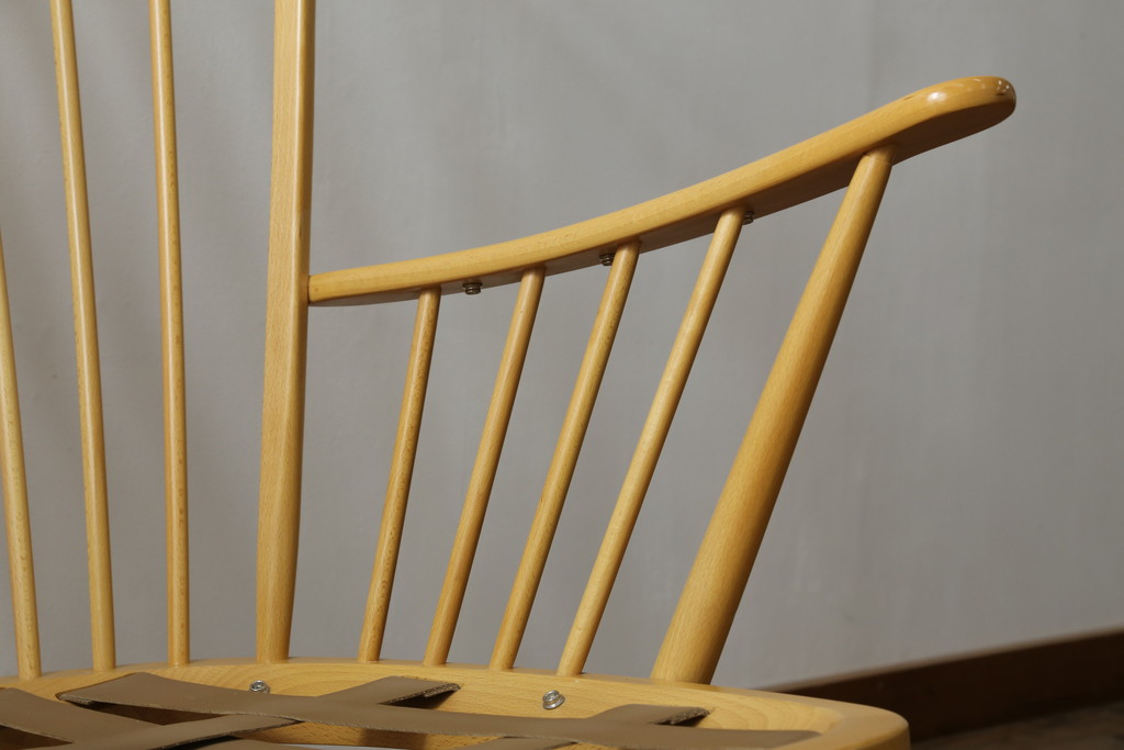 中古　美品　イギリス家具　ERCOL(アーコール)　エバーグリーン　気品のある佇まいが魅力の1人掛けイージーチェア(アームチェア、ラウンジチェア、ソファ、1人掛け、椅子、イス、英国、北欧)(定価約29万円)(R-066170)