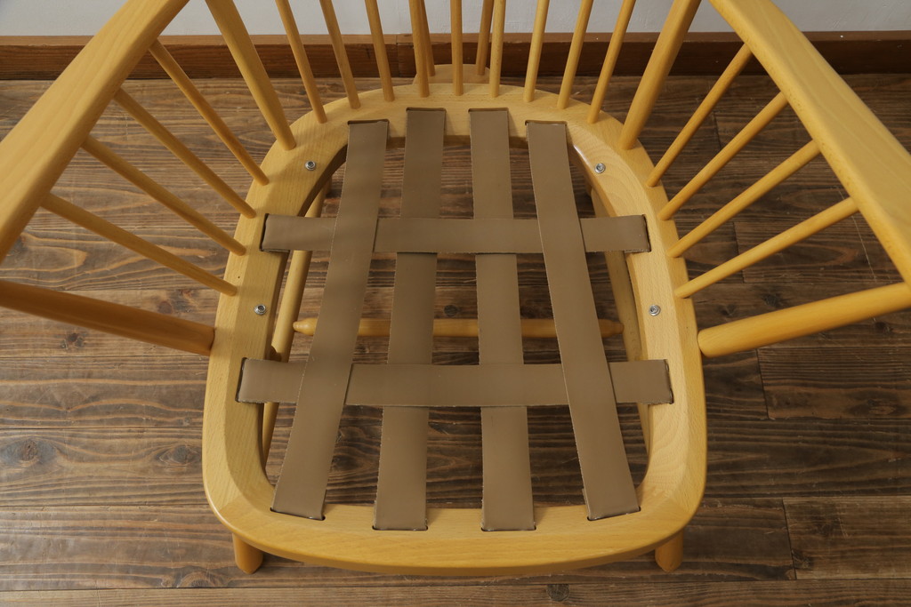 中古　美品　イギリス家具　ERCOL(アーコール)　エバーグリーン　気品のある佇まいが魅力の1人掛けイージーチェア(アームチェア、ラウンジチェア、ソファ、1人掛け、椅子、イス、英国、北欧)(定価約29万円)(R-066170)