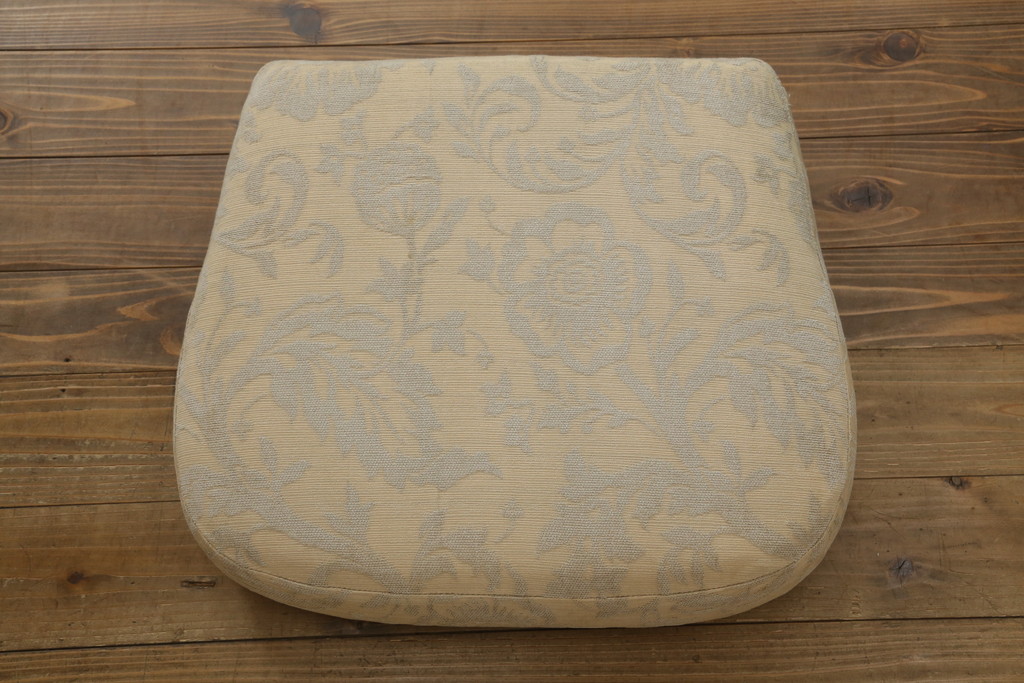 中古　美品　イギリス家具　ERCOL(アーコール)　エバーグリーン　気品のある佇まいが魅力の1人掛けイージーチェア(アームチェア、ラウンジチェア、ソファ、1人掛け、椅子、イス、英国、北欧)(定価約29万円)(R-066170)