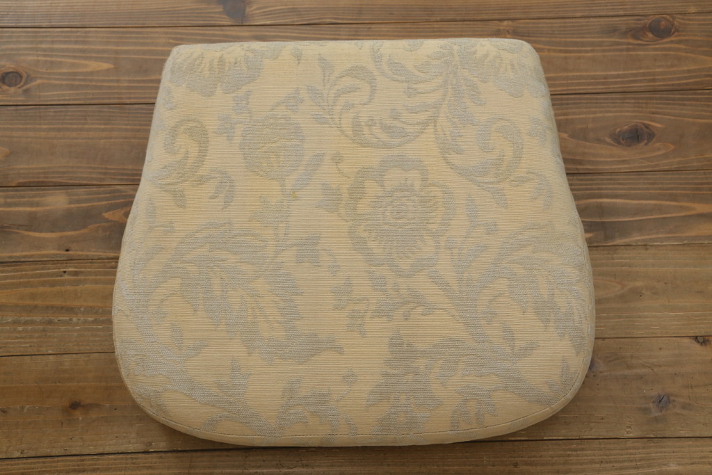 中古　美品　イギリス家具　ERCOL(アーコール)　エバーグリーン　気品のある佇まいが魅力の1人掛けイージーチェア(アームチェア、ラウンジチェア、ソファ、1人掛け、椅子、イス、英国、北欧)(定価約29万円)(R-066170)