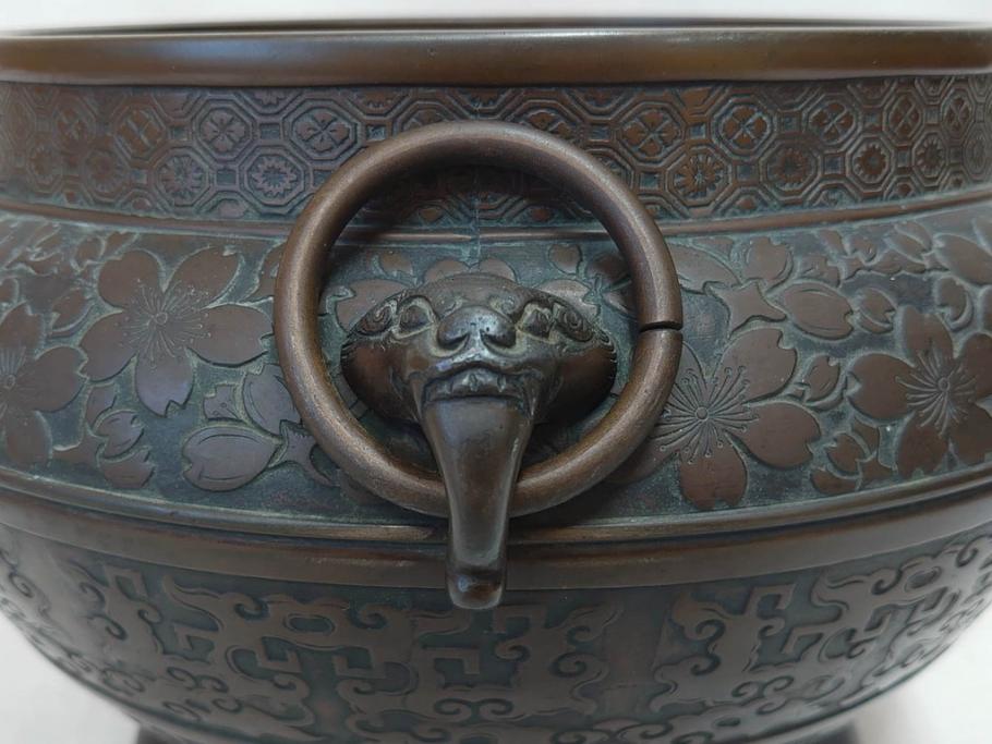 大正〜昭和初期　上手物　古銅　桜　味わい深い魅力を放つ火鉢(さくら、サクラ、手あぶり、鉢カバー、獣耳、獅子?)(R-076314)