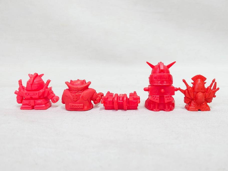 昭和レトロ　当時物　BANDAI　バンダイ　SDガンダム　武器　パーツ　ガン消し　まとめて71個セット(GUNDAM、消しゴム、ガシャポン、フィギュア、おもちゃ、オモチャ、玩具)(R-076317)