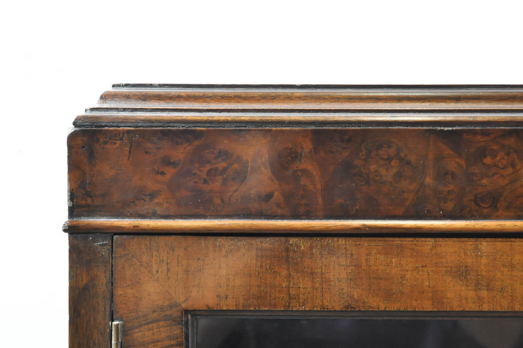 イギリスアンティーク　Lloyd's Antiques(ロイズ・アンティークス)取り扱い　名門　WARING&GILLOW(ワーリングアンドギロー)社製　マホガニー材　クラシカルな雰囲気溢れるサイドボード(キャビネット、飾り棚、収納棚、戸棚、英国)(R-074025)