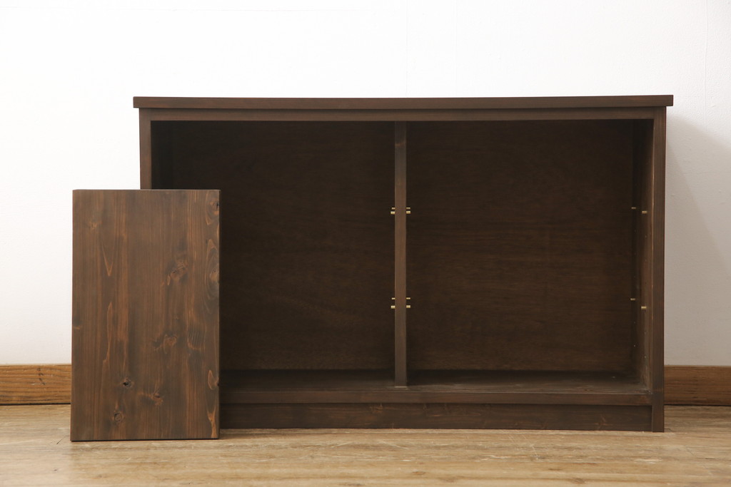 ラフジュ工房オリジナル　古建具リメイク　シンプルなデザインで取り入れやすい収納棚(戸棚、サイドボード、テレビ台)(R-058079)