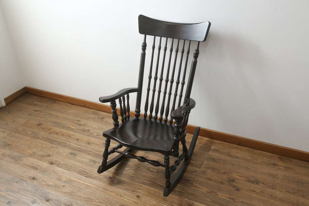中古　美品　希少な廃番品　松本民芸家具　木の味わいと職人の技が楽しめる304F型ロッキングチェア(板座チェア、アームチェア、イス、揺り椅子)(R-075852)