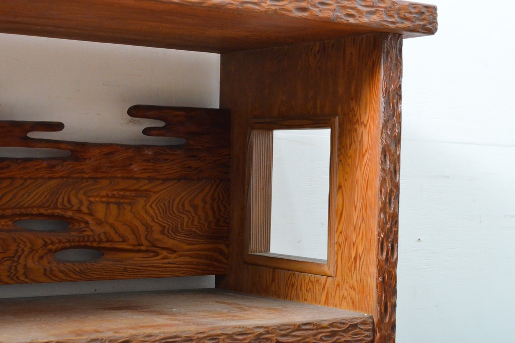 中古　屋久杉　突き板　木の風合いが趣あふれるサイドボード(突板、収納棚、飾り棚、茶棚)(R-058012)