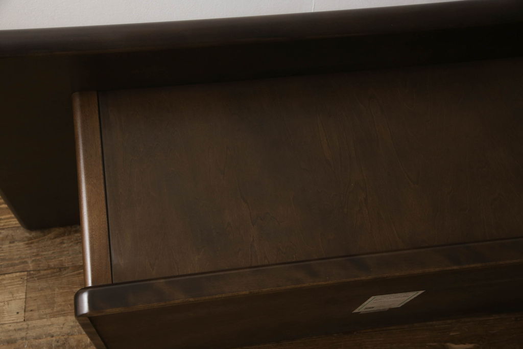 中古　美品　モリシゲ(森繁)　シンプルで洗練された雰囲気が漂う囲炉裏型センターテーブル(ローテーブル、座卓)(R-058352)