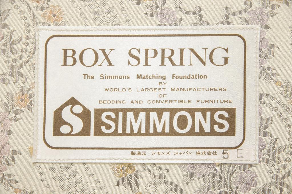 中古　SIMMONS(シモンズ)社　マホガニー材　優雅な寝室作りにぴったりのヘッドボード&ボックススプリングセット(ダブルベッド)(R-050052)