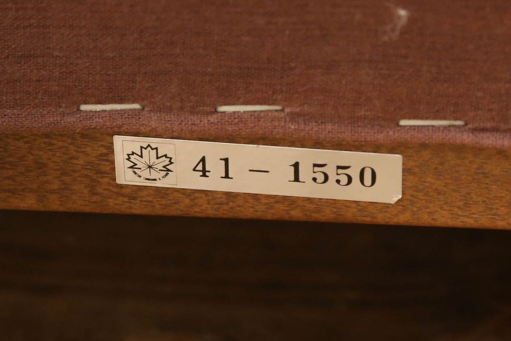 中古　美品　神戸洋家具　メープル不二屋　優雅な佇まいが魅力的な3人掛けソファ(ラウンジソファ、三人掛け、3P)(R-058831)