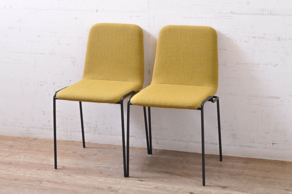 中古　極美品　リーン・ロゼ(ligne roset)　ロゼタダオ(ROSETTADAO)　クラシックなデザインと丸みのあるフォルムが優しい印象のダイニングチェア2脚セット(リーンロゼ、椅子、イス)(定価2脚で約21万円)(R-068134)