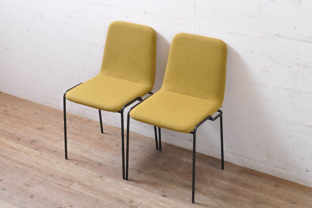 中古　極美品　リーン・ロゼ(ligne roset)　ロゼタダオ(ROSETTADAO)　クラシックなデザインと丸みのあるフォルムが優しい印象のダイニングチェア2脚セット(リーンロゼ、椅子、イス)(定価2脚で約21万円)(R-068134)