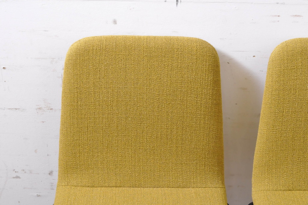 中古　極美品　リーン・ロゼ(ligne roset)　ロゼタダオ(ROSETTADAO)　クラシックなデザインと丸みのあるフォルムが優しい印象のダイニングチェア2脚セット(リーンロゼ、椅子、イス)(定価2脚で約21万円)(R-068134)