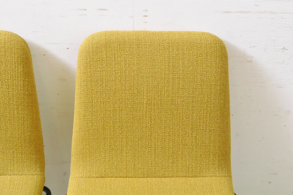 中古　極美品　リーン・ロゼ(ligne roset)　ロゼタダオ(ROSETTADAO)　クラシックなデザインと丸みのあるフォルムが優しい印象のダイニングチェア2脚セット(リーンロゼ、椅子、イス)(定価2脚で約21万円)(R-068134)