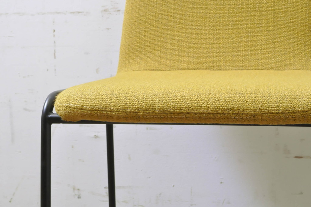 中古　極美品　リーン・ロゼ(ligne roset)　ロゼタダオ(ROSETTADAO)　クラシックなデザインと丸みのあるフォルムが優しい印象のダイニングチェア2脚セット(リーンロゼ、椅子、イス)(定価2脚で約21万円)(R-068134)