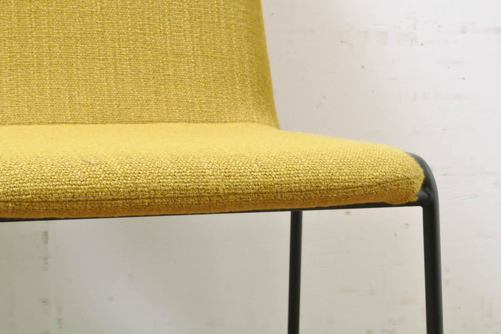 中古　極美品　リーン・ロゼ(ligne roset)　ロゼタダオ(ROSETTADAO)　クラシックなデザインと丸みのあるフォルムが優しい印象のダイニングチェア2脚セット(リーンロゼ、椅子、イス)(定価2脚で約21万円)(R-068134)
