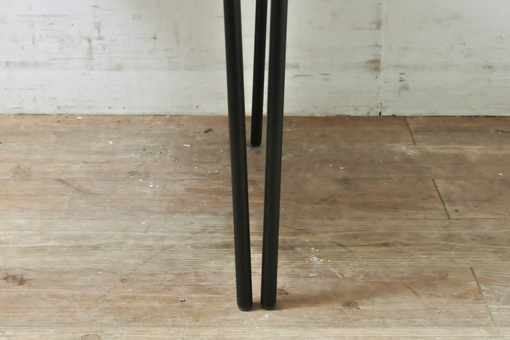 中古　極美品　リーン・ロゼ(ligne roset)　ロゼタダオ(ROSETTADAO)　クラシックなデザインと丸みのあるフォルムが優しい印象のダイニングチェア2脚セット(リーンロゼ、椅子、イス)(定価2脚で約21万円)(R-068134)