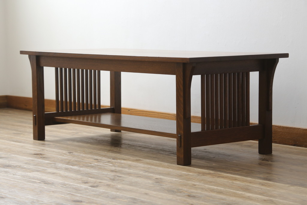 中古　美品!!　アメリカ　Stickley(スティックレー、スティックレイ)　89-757　洗練されたデザインが目を引くカクテルテーブル(Cocktail Table、リビングテーブル、センターテーブル、ローテーブル)(定価約48万円)(R-081266)