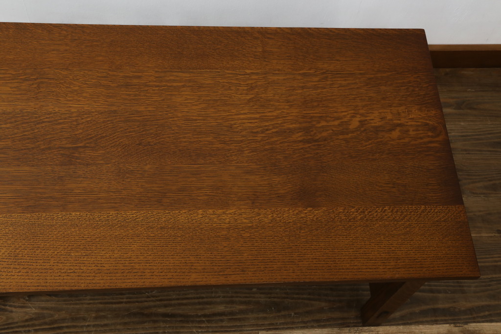 中古　美品!!　アメリカ　Stickley(スティックレー、スティックレイ)　89-757　洗練されたデザインが目を引くカクテルテーブル(Cocktail Table、リビングテーブル、センターテーブル、ローテーブル)(定価約48万円)(R-081266)