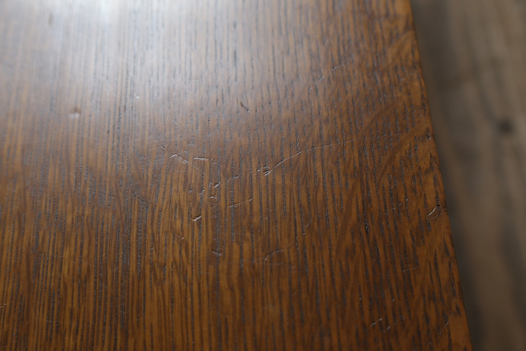 中古　美品!!　アメリカ　Stickley(スティックレー、スティックレイ)　89-757　洗練されたデザインが目を引くカクテルテーブル(Cocktail Table、リビングテーブル、センターテーブル、ローテーブル)(定価約48万円)(R-081266)
