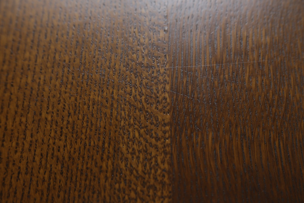 中古　美品!!　アメリカ　Stickley(スティックレー、スティックレイ)　89-757　洗練されたデザインが目を引くカクテルテーブル(Cocktail Table、リビングテーブル、センターテーブル、ローテーブル)(定価約48万円)(R-081266)