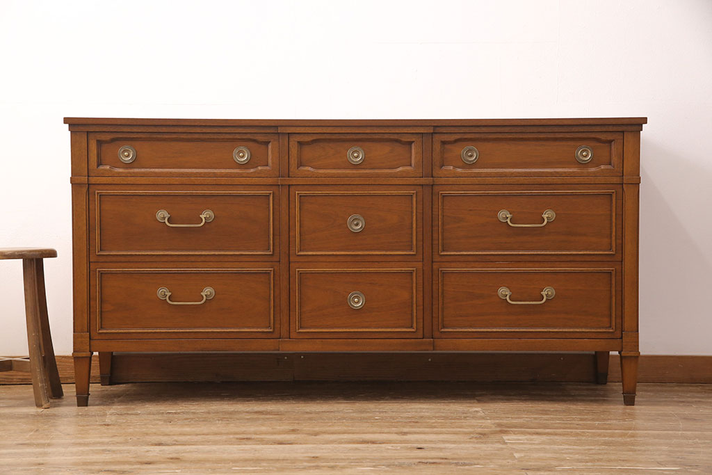 中古　美品　DREXEL HERITAGE(ドレクセルヘリテイジ)　Triune(トライユン)　気品あふれる佇まいが魅力のマホガニー材製サイドボード(チェスト、引き出し)(定価約70万円)(R-050854)