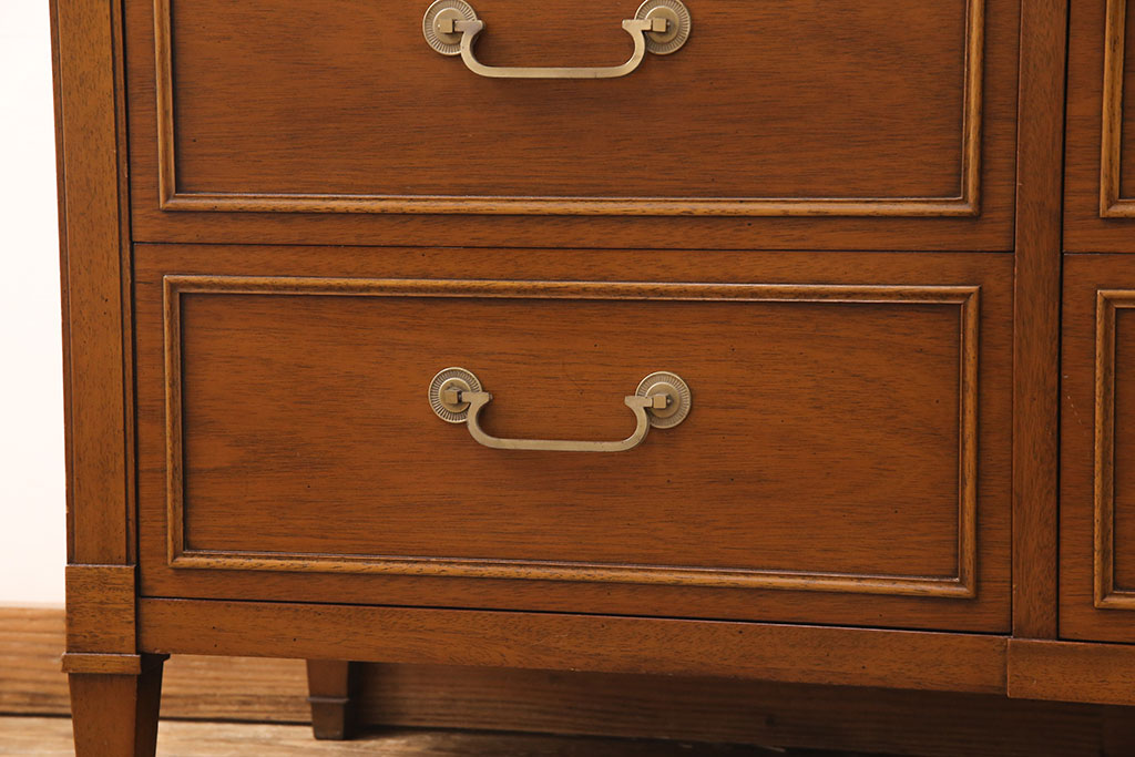 中古　美品　DREXEL HERITAGE(ドレクセルヘリテイジ)　Triune(トライユン)　気品あふれる佇まいが魅力のマホガニー材製サイドボード(チェスト、引き出し)(定価約70万円)(R-050854)