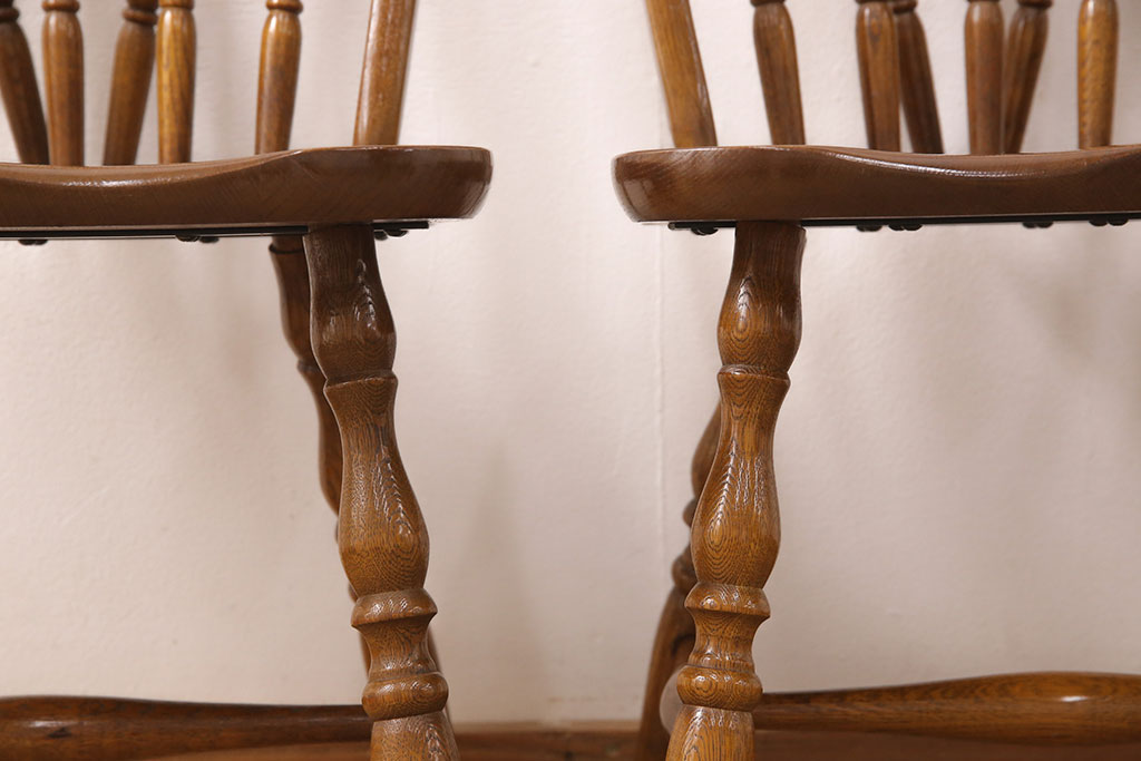 ヴィンテージ　柏木工(KASHIWA、かしわ)　ナラ材製　挽き物加工の背もたれと脚がお洒落なダイニングチェア2脚セット(椅子)(R-052152)