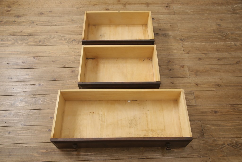 中古　北海道民芸家具　リメイク家具　上質な作りが魅力のサイドキャビネット(サイドチェスト、リビングボード、引き出し)(R-058274)