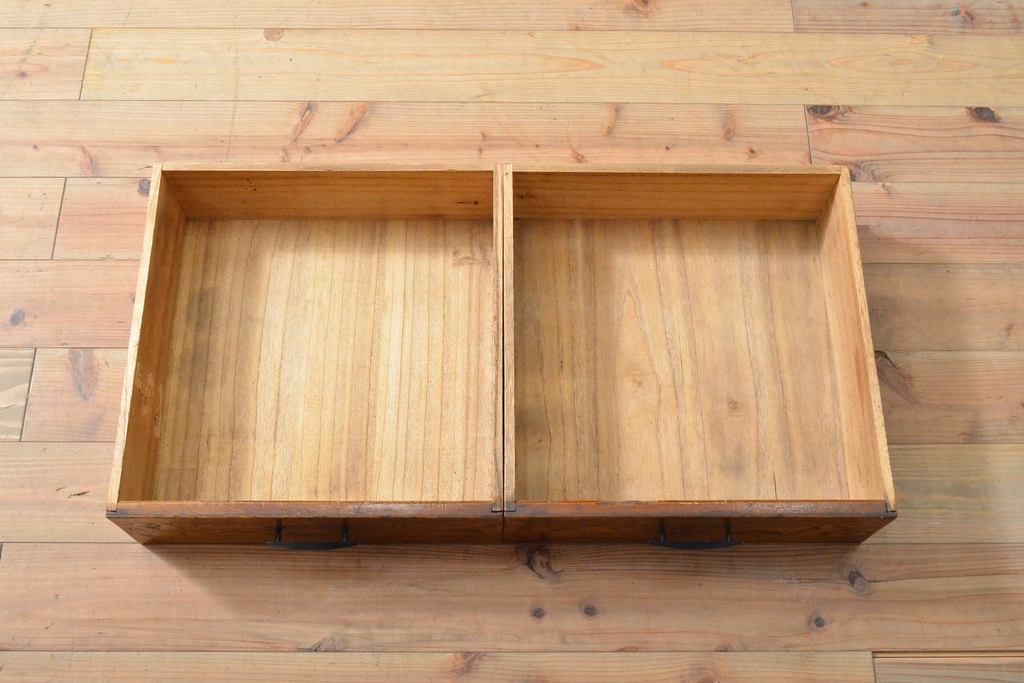 和製アンティーク タモ材 特徴的な杢目が味わい深い茶箪笥(茶棚