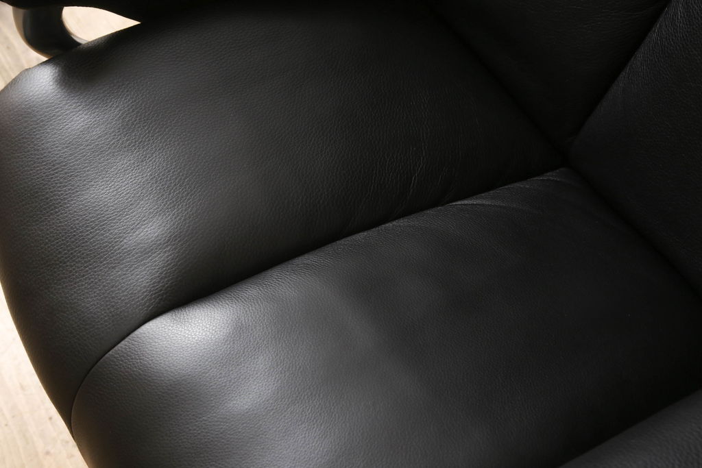 中古　美品　EKORNES(エコーネス)　Stressless Magic(ストレスレス マジック)　シグニチャー　Mサイズ　本革　オットマン付きストレスレスチェア(レザー、リクライニングチェア、一人掛けソファ、1P、アームチェア)(定価約66万円)(R-060138)