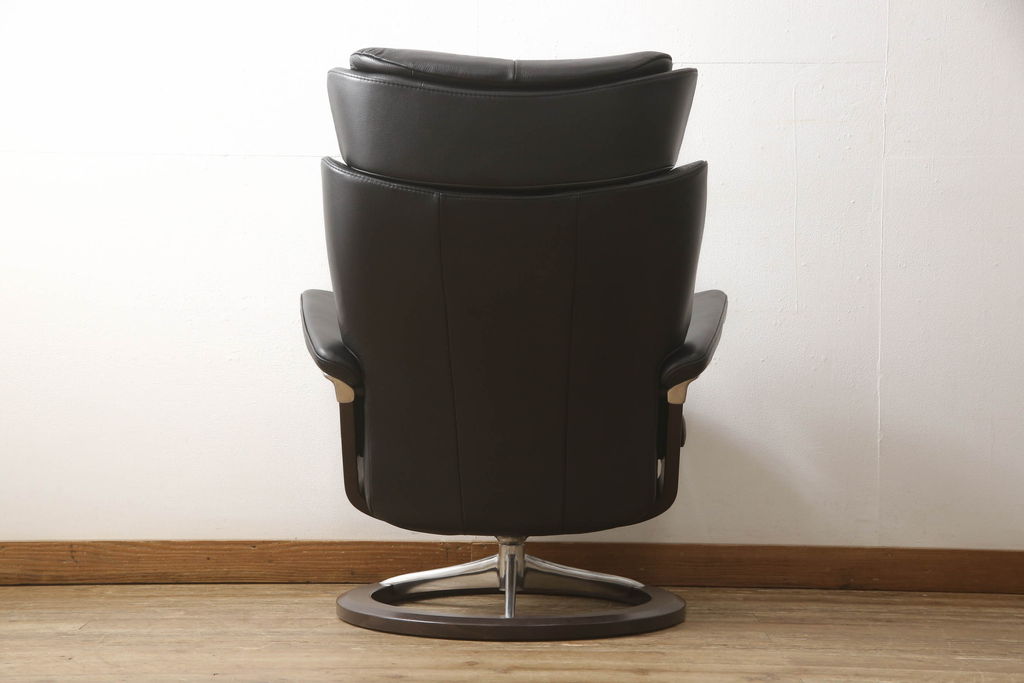 中古　美品　EKORNES(エコーネス)　Stressless Magic(ストレスレス マジック)　シグニチャー　Mサイズ　本革　オットマン付きストレスレスチェア(レザー、リクライニングチェア、一人掛けソファ、1P、アームチェア)(定価約66万円)(R-060138)