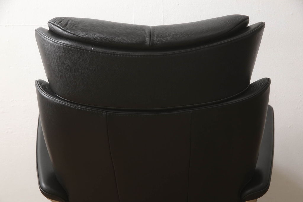 中古　美品　EKORNES(エコーネス)　Stressless Magic(ストレスレス マジック)　シグニチャー　Mサイズ　本革　オットマン付きストレスレスチェア(レザー、リクライニングチェア、一人掛けソファ、1P、アームチェア)(定価約66万円)(R-060138)