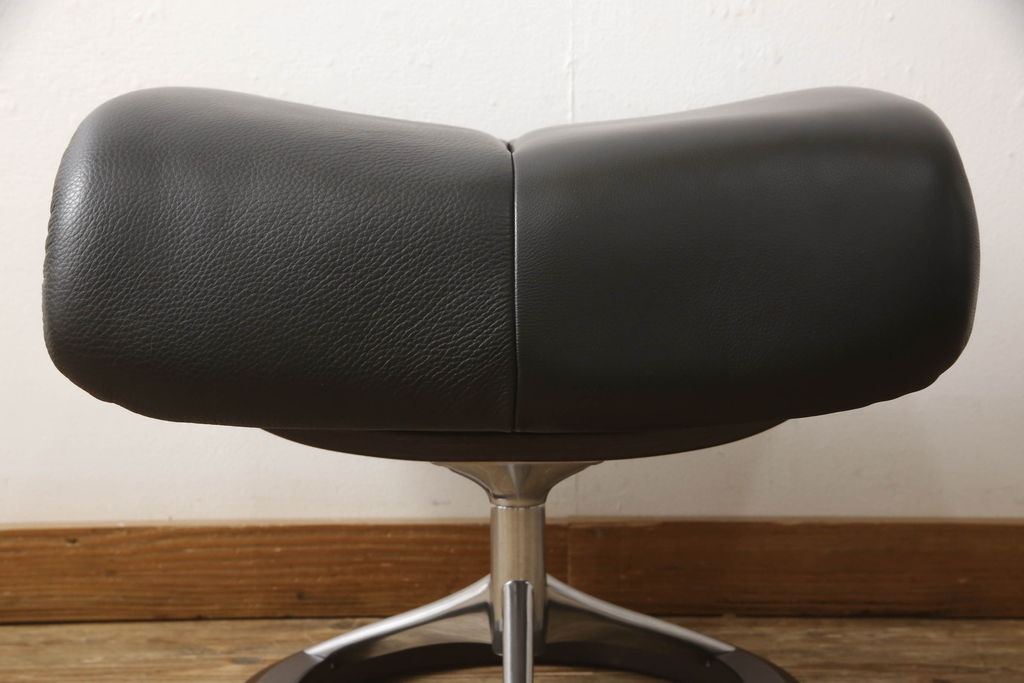 中古　美品　EKORNES(エコーネス)　Stressless Magic(ストレスレス マジック)　シグニチャー　Mサイズ　本革　オットマン付きストレスレスチェア(レザー、リクライニングチェア、一人掛けソファ、1P、アームチェア)(定価約66万円)(R-060138)