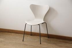 【買取】FRITZ HANSEN(フリッツハンセン)　SERIES 7(セブンチェア)　fh-3107ca-135　カラードアッシュ　ライトベージュ(LIGHT BEIGE)　イスを買取りました。(定価約7万円)