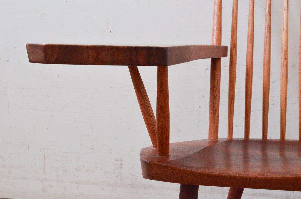 和製ヴィンテージ　小田急ハルク購入　ジョージナカシマ　LOUNGE ARM(ラウンジアーム)　One Arm(ワンアーム、片肘)　CN103　モダンに洗練された右アーム付きラウンジチェア(ジョージ・ナカシマ、アームチェア、イス、椅子、板座チェア、ビンテージ)(R-074175)
