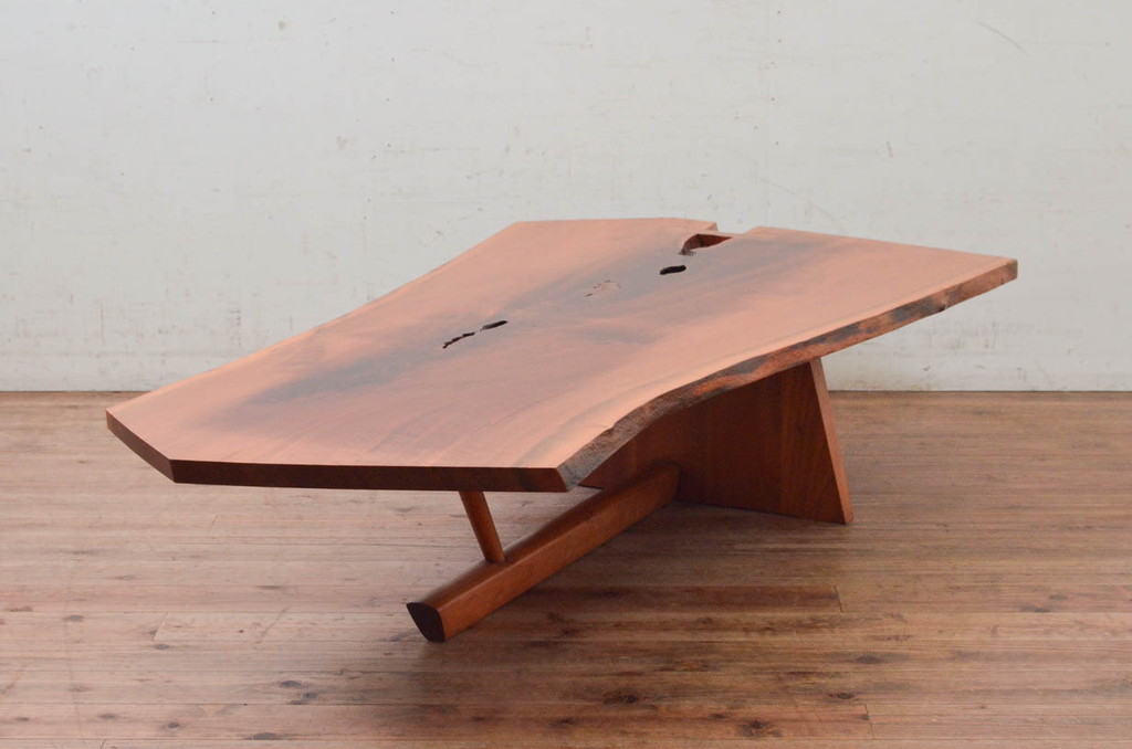 和製ビンテージ　レア　ジョージナカシマ　刻印なしの年代もの!!　小田急ハルク購入　MINGURENII COFFEE TABLE　濃淡の杢目が魅力的!素材のかたちを贅沢に活かしたコーヒーテーブル(ジョージ・ナカシマ、ミングレンII、ローテーブル、リビングテーブル、センターテーブル、ヴィンテージ、契り)(R-074177)