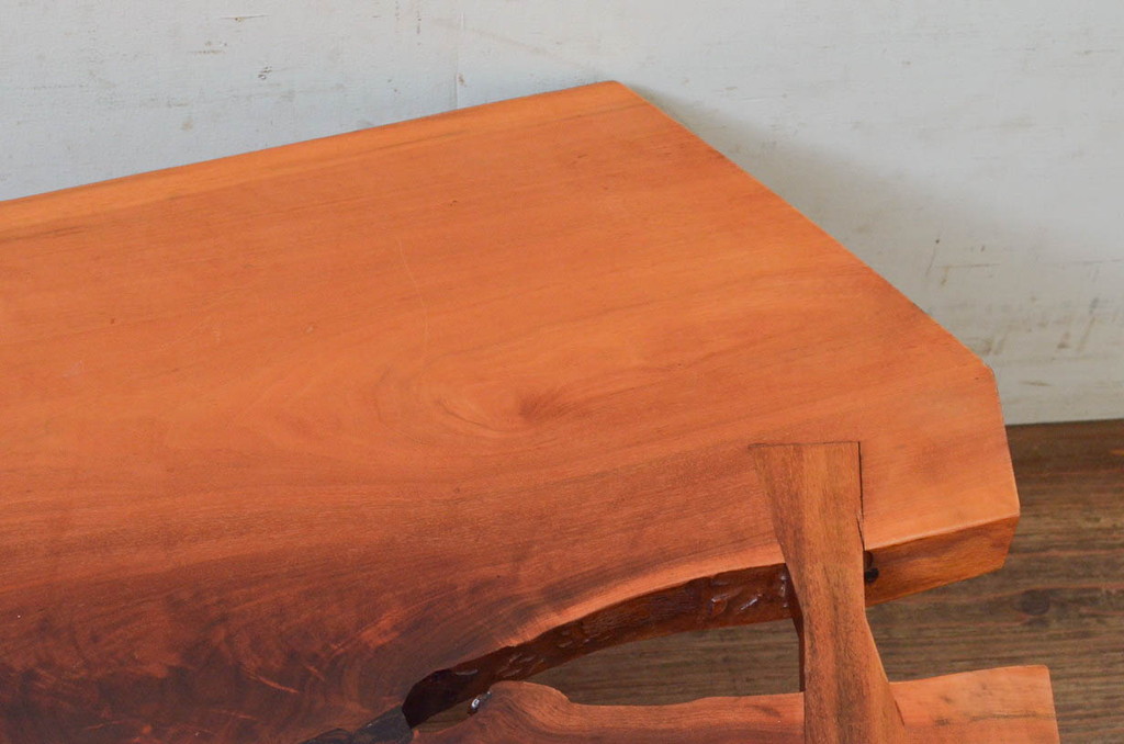 和製ビンテージ　レア　ジョージナカシマ　刻印なしの年代もの!!　小田急ハルク購入　MINGURENII COFFEE TABLE　濃淡の杢目が魅力的!素材のかたちを贅沢に活かしたコーヒーテーブル(ジョージ・ナカシマ、ミングレンII、ローテーブル、リビングテーブル、センターテーブル、ヴィンテージ、契り)(R-074177)