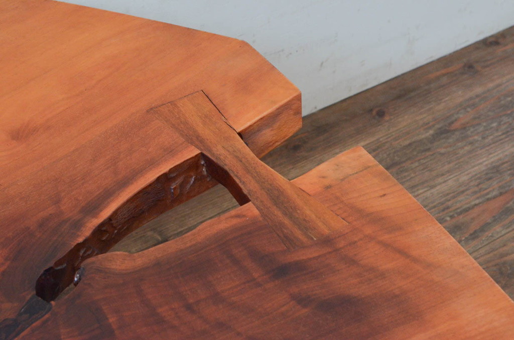 和製ビンテージ　レア　ジョージナカシマ　刻印なしの年代もの!!　小田急ハルク購入　MINGURENII COFFEE TABLE　濃淡の杢目が魅力的!素材のかたちを贅沢に活かしたコーヒーテーブル(ジョージ・ナカシマ、ミングレンII、ローテーブル、リビングテーブル、センターテーブル、ヴィンテージ、契り)(R-074177)