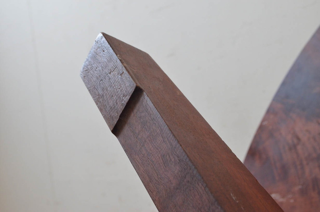 和製ビンテージ　レア　ジョージナカシマ　刻印なしの年代もの!!　小田急ハルク購入　ROUND TABLE　素材のかたちと杢目を活かしたラウンドテーブル(ジョージ・ナカシマ、丸テーブル、ローテーブル、リビングテーブル、センターテーブル、ヴィンテージ、契り)(R-074179)
