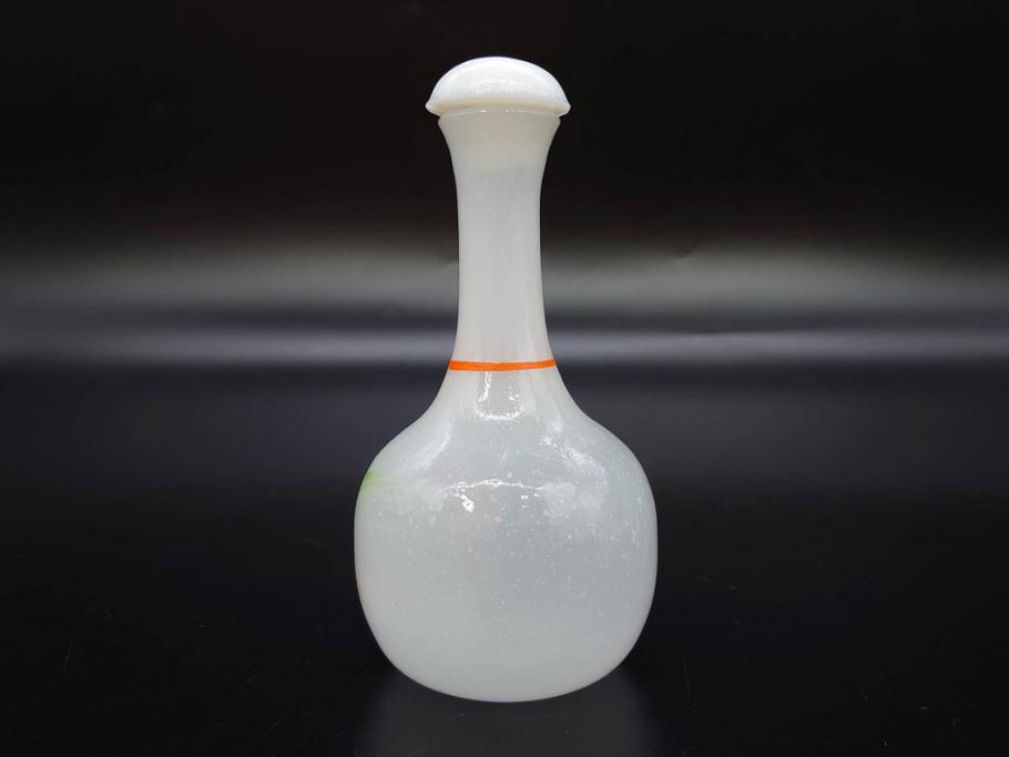昭和初期　乳白　ガラス　レトロな可愛らしさが魅力の雛徳利3点セット(ひな祭り、雛道具、花、硝子、ガラス)(R-082893)