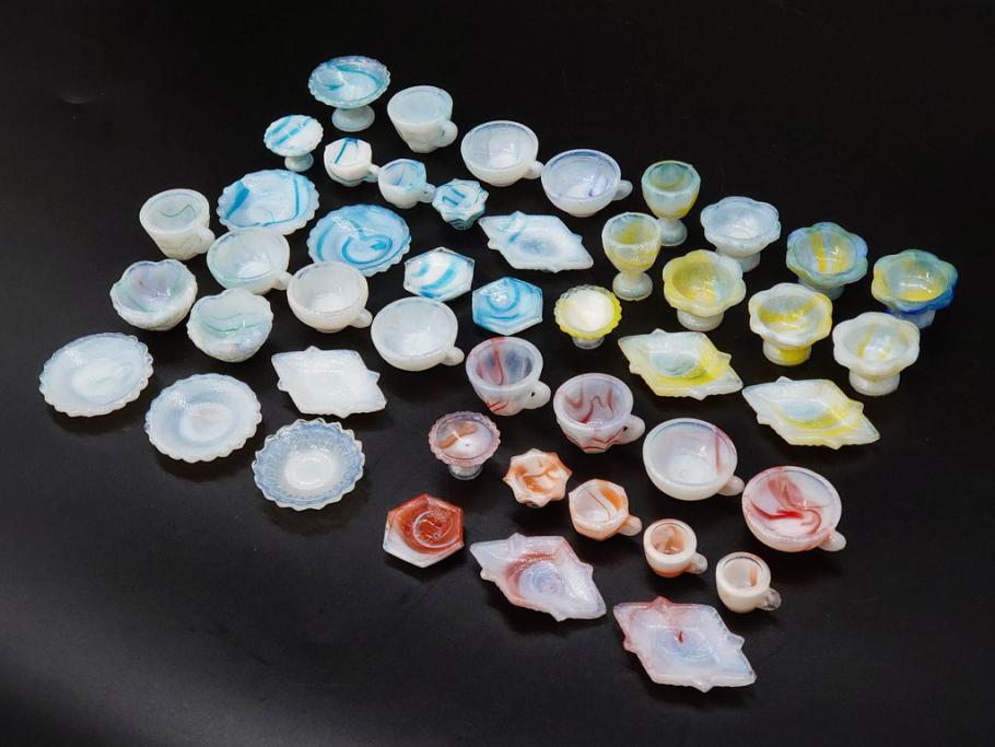 昭和初期　ガラス　マーブル　緻密な造りに目を奪われるミニチュア食器46点セット(コップ、皿、ペロペロ、ままごと、コンポート、カップ、硝子)(R-082894)