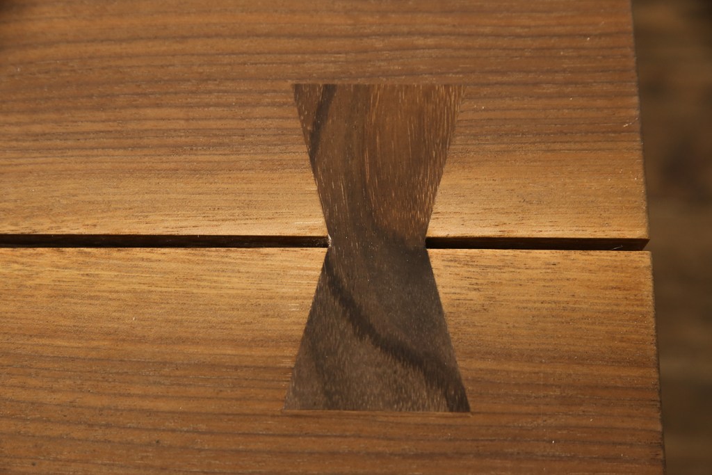 中古　美品　ジョージナカシマ(桜製作所)　MINGUREN DINING(ミングレンダイニング)　美しい木目とどっしりとした佇まいが魅力的なダイニングテーブル(ジョージ・ナカシマ)(定価約120万円)(R-057187)