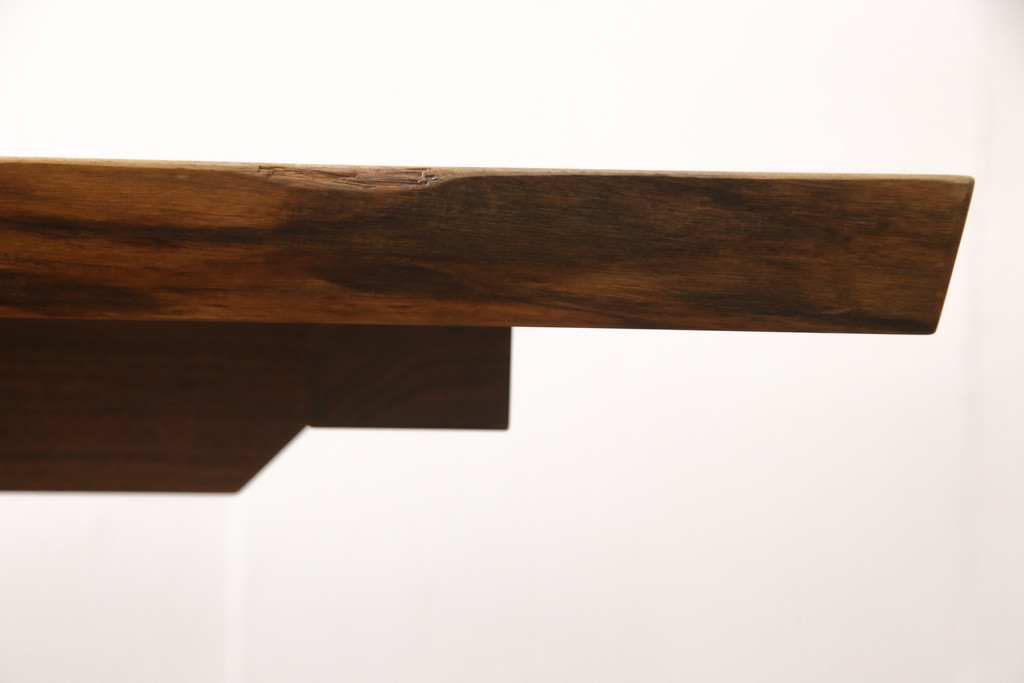 中古　美品　ジョージナカシマ(桜製作所)　MINGUREN DINING(ミングレンダイニング)　美しい木目とどっしりとした佇まいが魅力的なダイニングテーブル(ジョージ・ナカシマ)(定価約120万円)(R-057187)