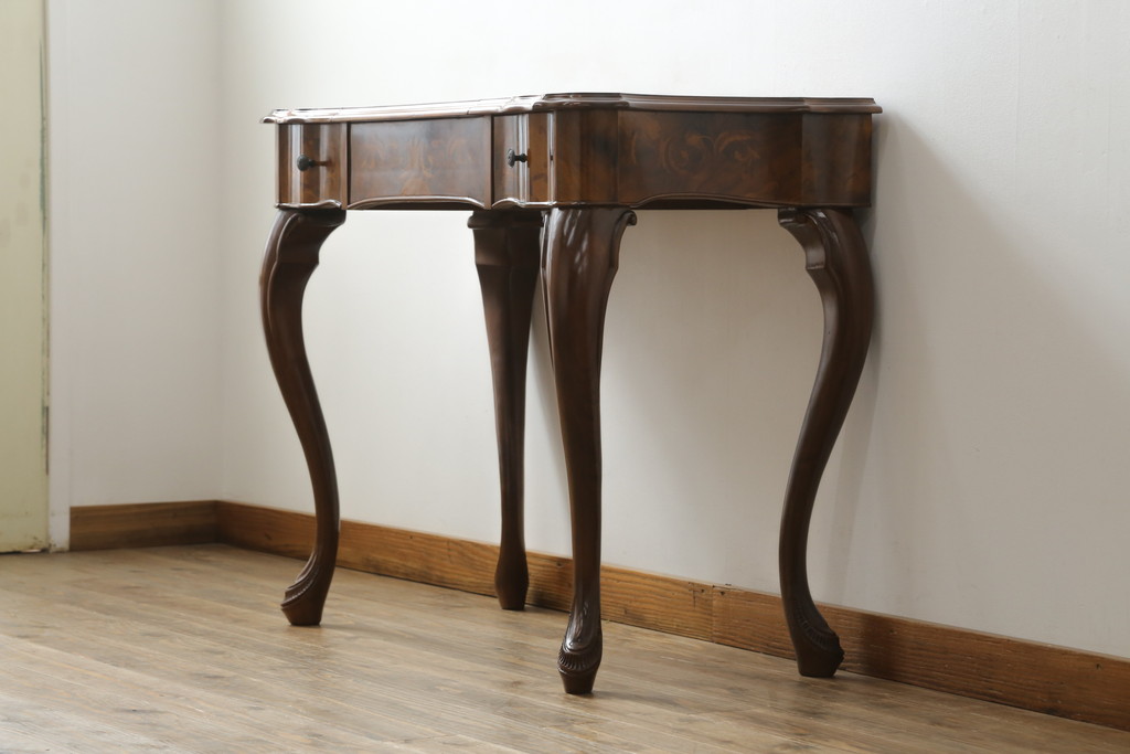 中古　美品　C.M.T.社　CONSORZIO MOBILIERI D'ARTE　象嵌入り　品のある佇まいの猫脚ドレッサー(デスク、コンソールテーブル、机、化粧台、鏡台、ミラー)(R-069229)