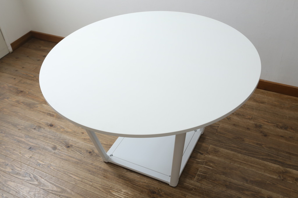 中古　短期展示品　極美品　コクヨ(KOKUYO)　リージョン(Region)　ボックス脚 円形テーブル(LT-RGC12M)　グレインドホワイト　シンプルですっきりとした佇まいが魅力のミーティングテーブル(オフィスデスク、会議テーブル、ラウンドテーブル、丸テーブル、ワークデスク)(定価約15万9千円)(R-066885)