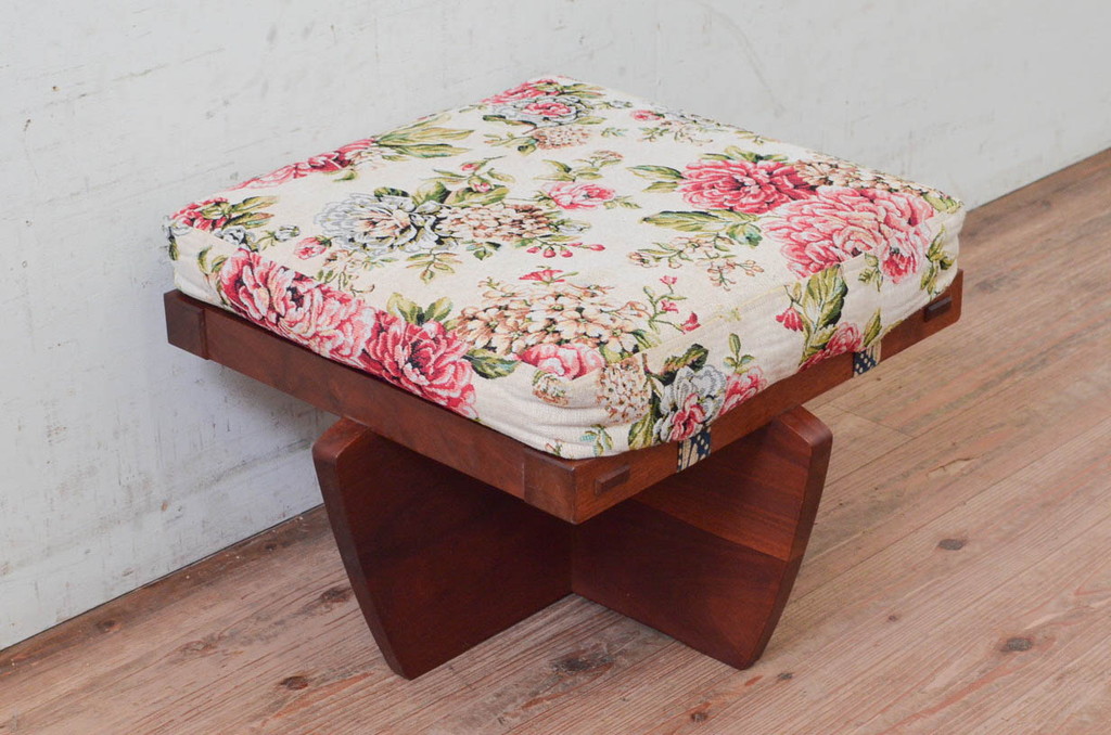 和製ビンテージ　ジョージナカシマ　小田急ハルク購入　GREENROCK OTTOMAN　CN114　こだわりの空間演出が叶うグリーンロックオットマン(ジョージ・ナカシマ、椅子、フットスツール、チェア、ヴィンテージ)(R-074180)