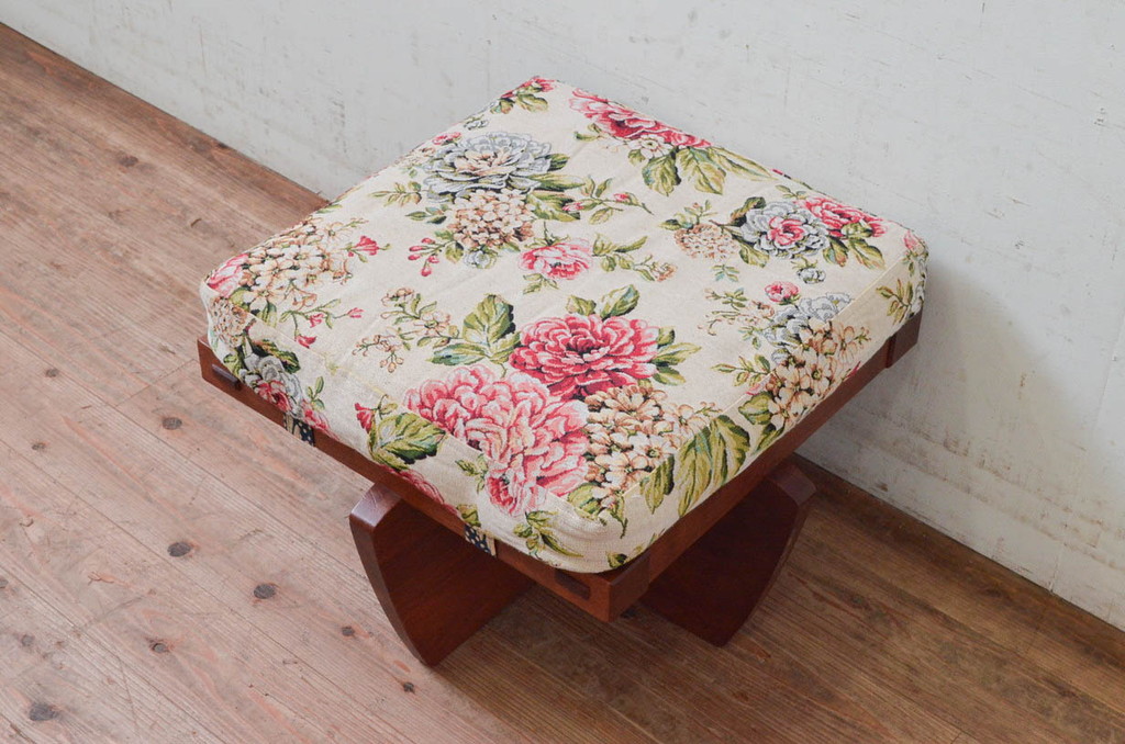 和製ビンテージ　ジョージナカシマ　小田急ハルク購入　GREENROCK OTTOMAN　CN114　こだわりの空間演出が叶うグリーンロックオットマン(ジョージ・ナカシマ、椅子、フットスツール、チェア、ヴィンテージ)(R-074180)