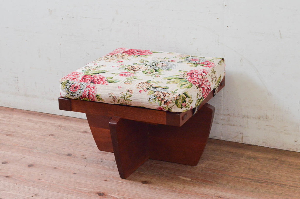 和製ビンテージ　ジョージナカシマ　小田急ハルク購入　GREENROCK OTTOMAN　CN114　こだわりの空間演出が叶うグリーンロックオットマン(ジョージ・ナカシマ、椅子、フットスツール、チェア、ヴィンテージ)(R-074183)