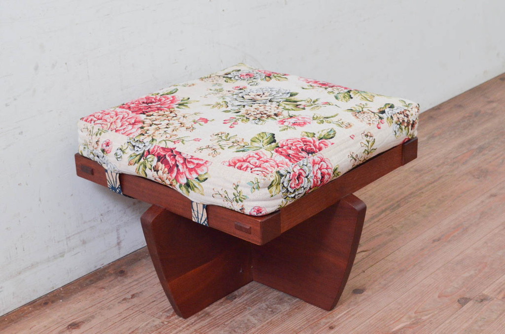 和製ビンテージ　ジョージナカシマ　小田急ハルク購入　GREENROCK OTTOMAN　CN114　こだわりの空間演出が叶うグリーンロックオットマン(ジョージ・ナカシマ、椅子、フットスツール、チェア、ヴィンテージ)(R-074183)